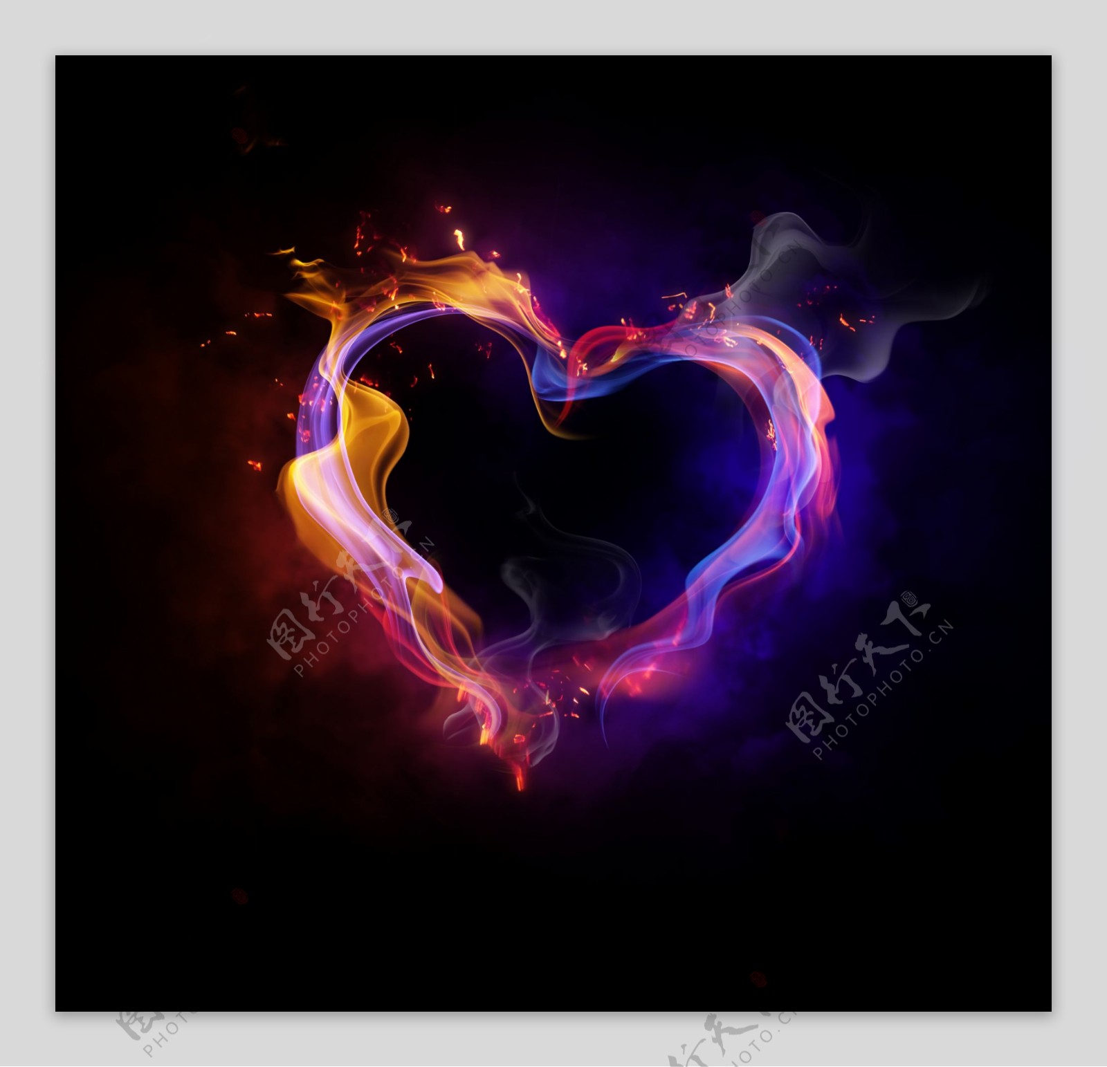 漂亮的心形彩色烟雾火焰素材图片