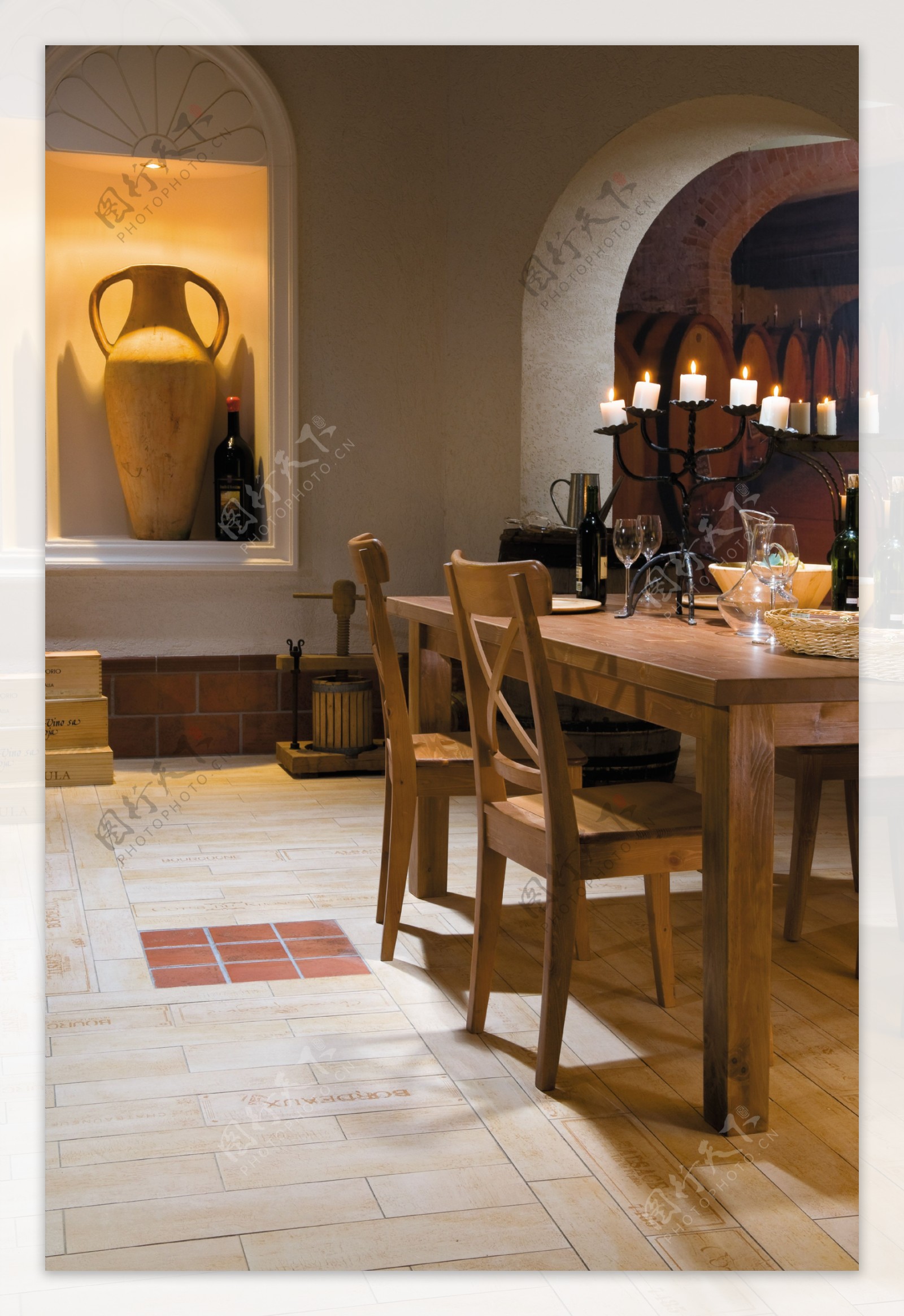 欧式新古典风格饭厅餐厅仿古地砖瓷砖铺贴图