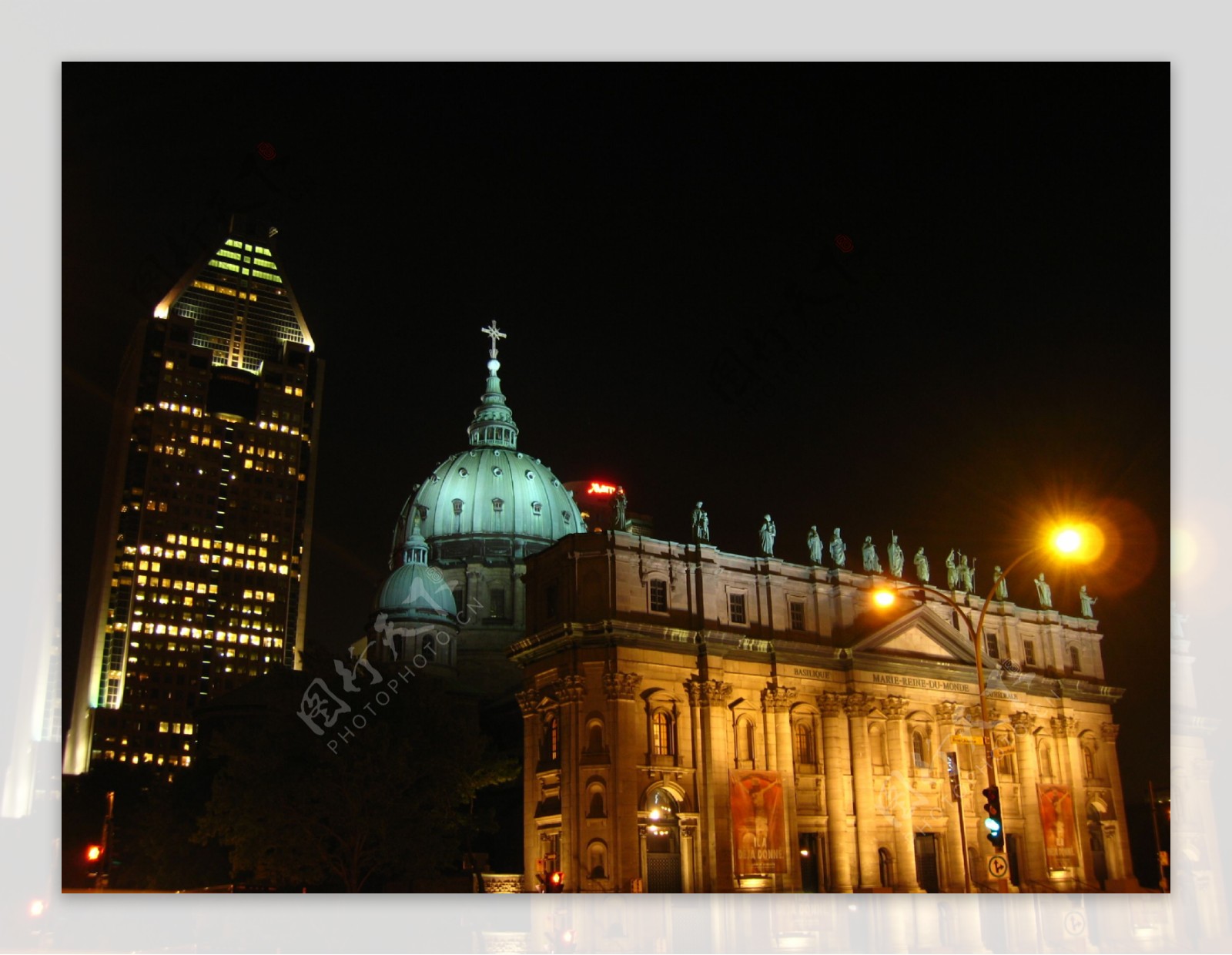 蒙特利尔玛丽女皇大教堂夜景图片