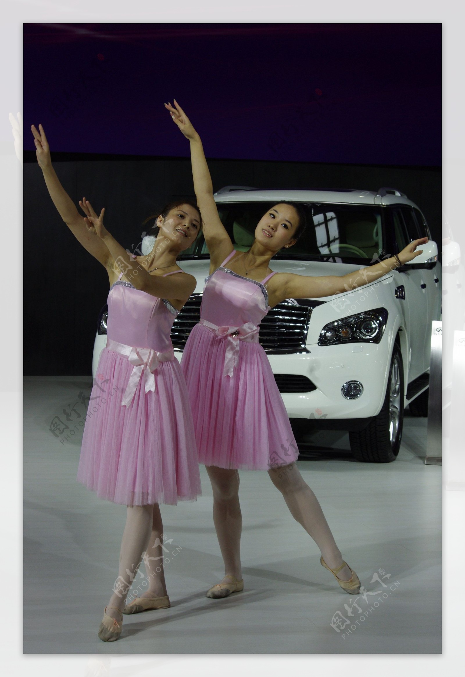 福州车展芭蕾舞表演图片