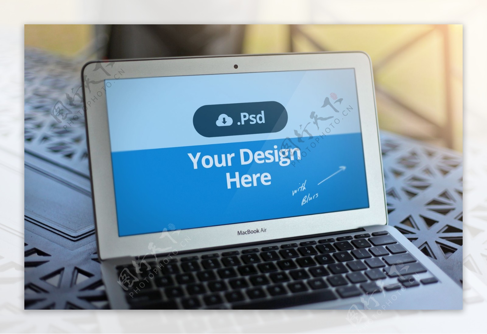 凉爽的MacBookAir模型PSD