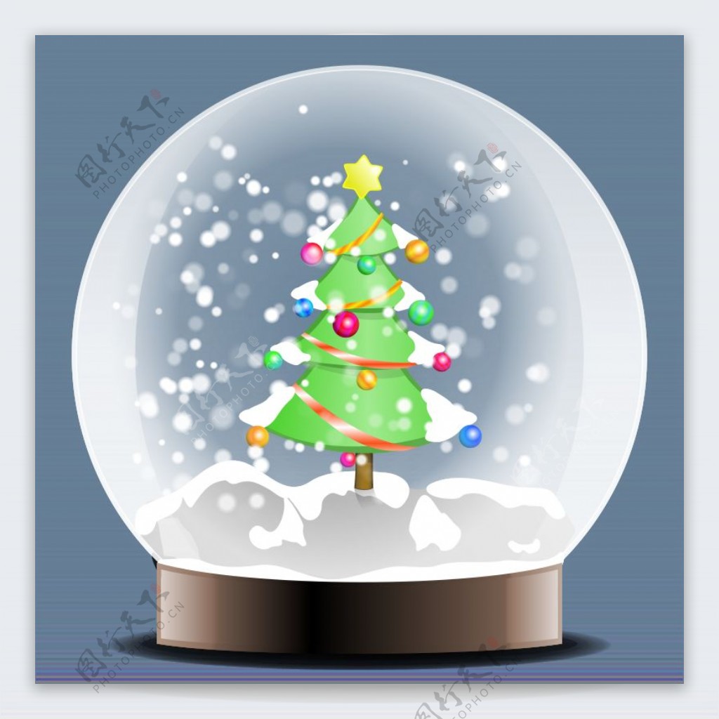 圣诞树上的雪花球