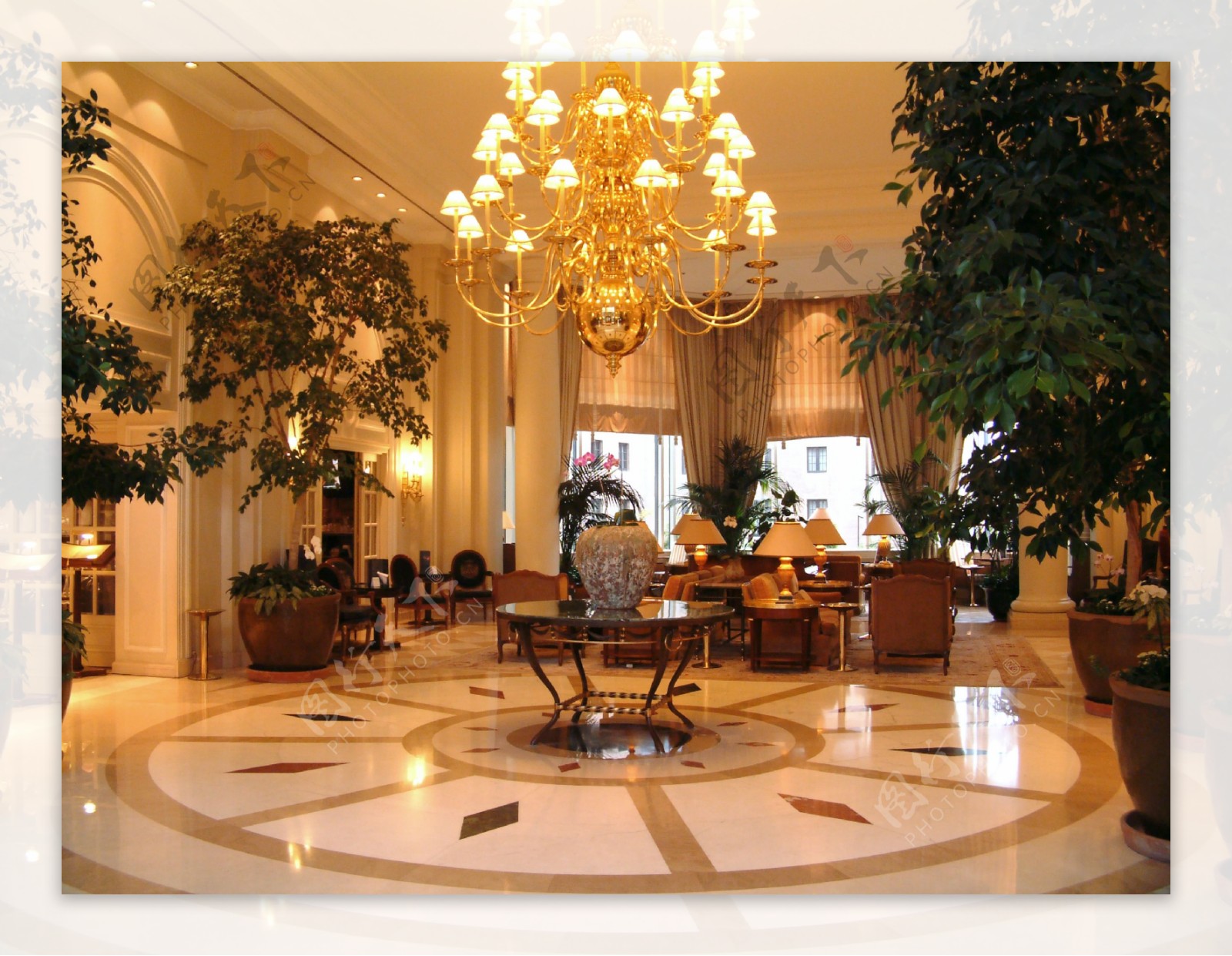 华丽的酒店大堂室内设计效果图
