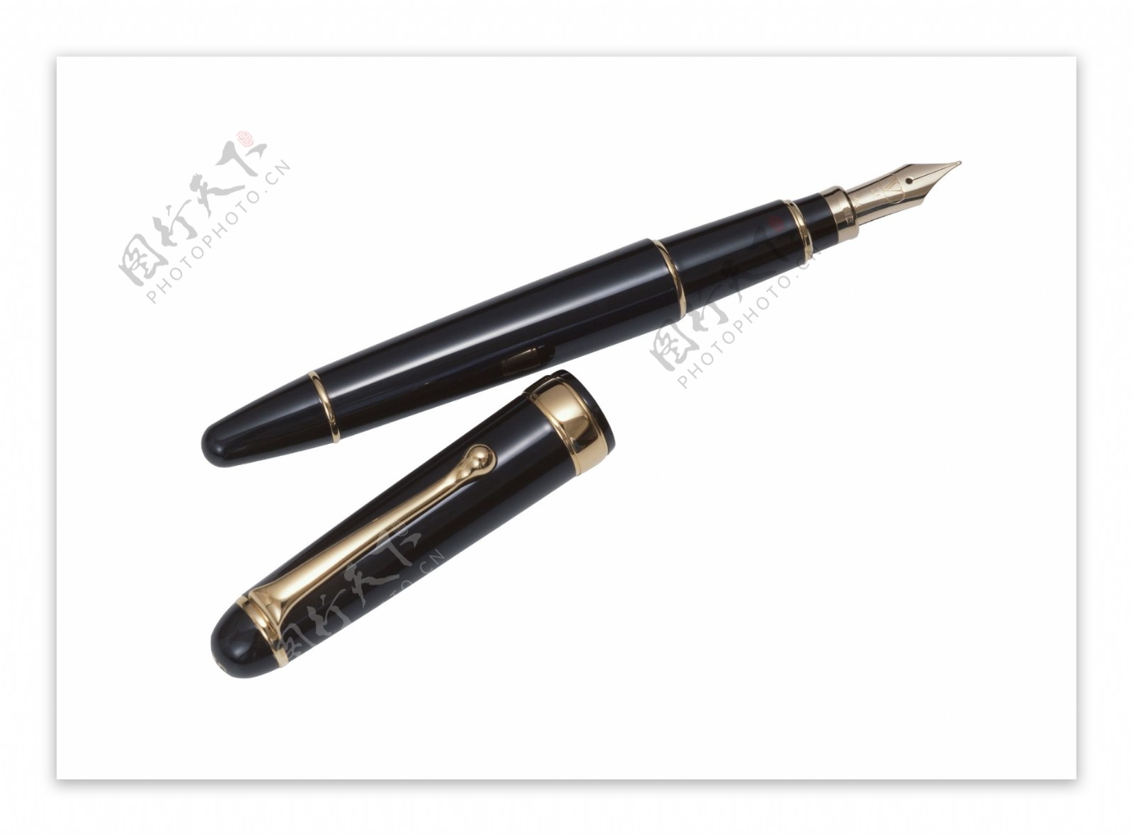 办公用品钢笔和笔帽抠图格式