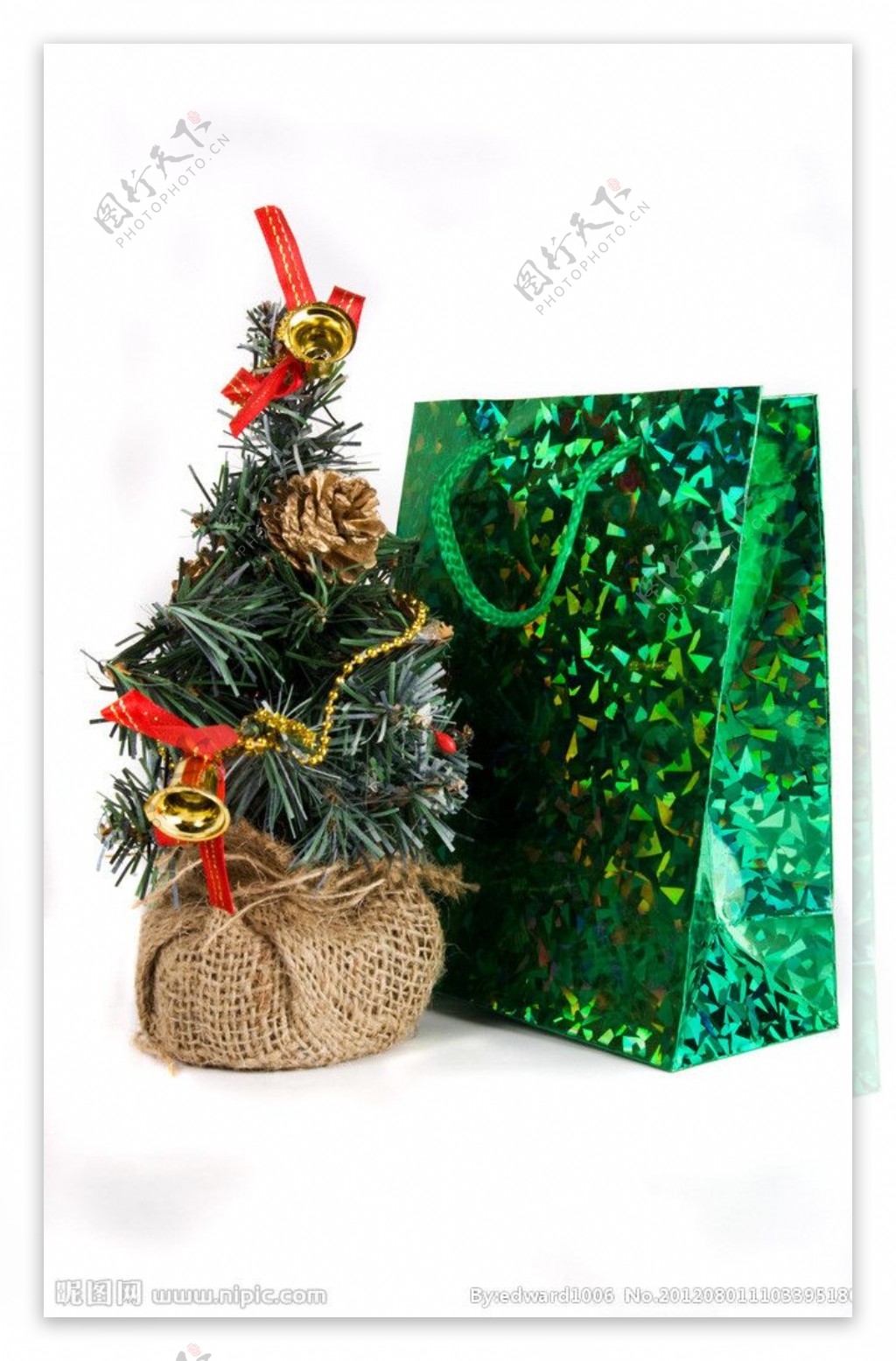 圣诞树和包装袋图片