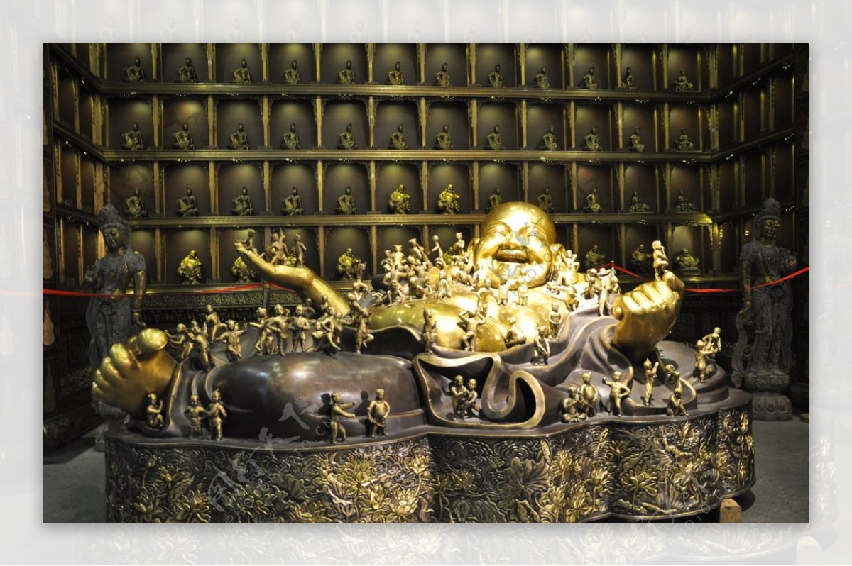 杭州江南铜屋的铜佛图片