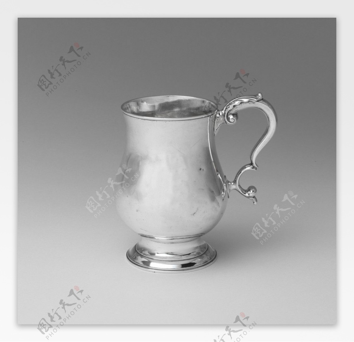 银质茶壶图片