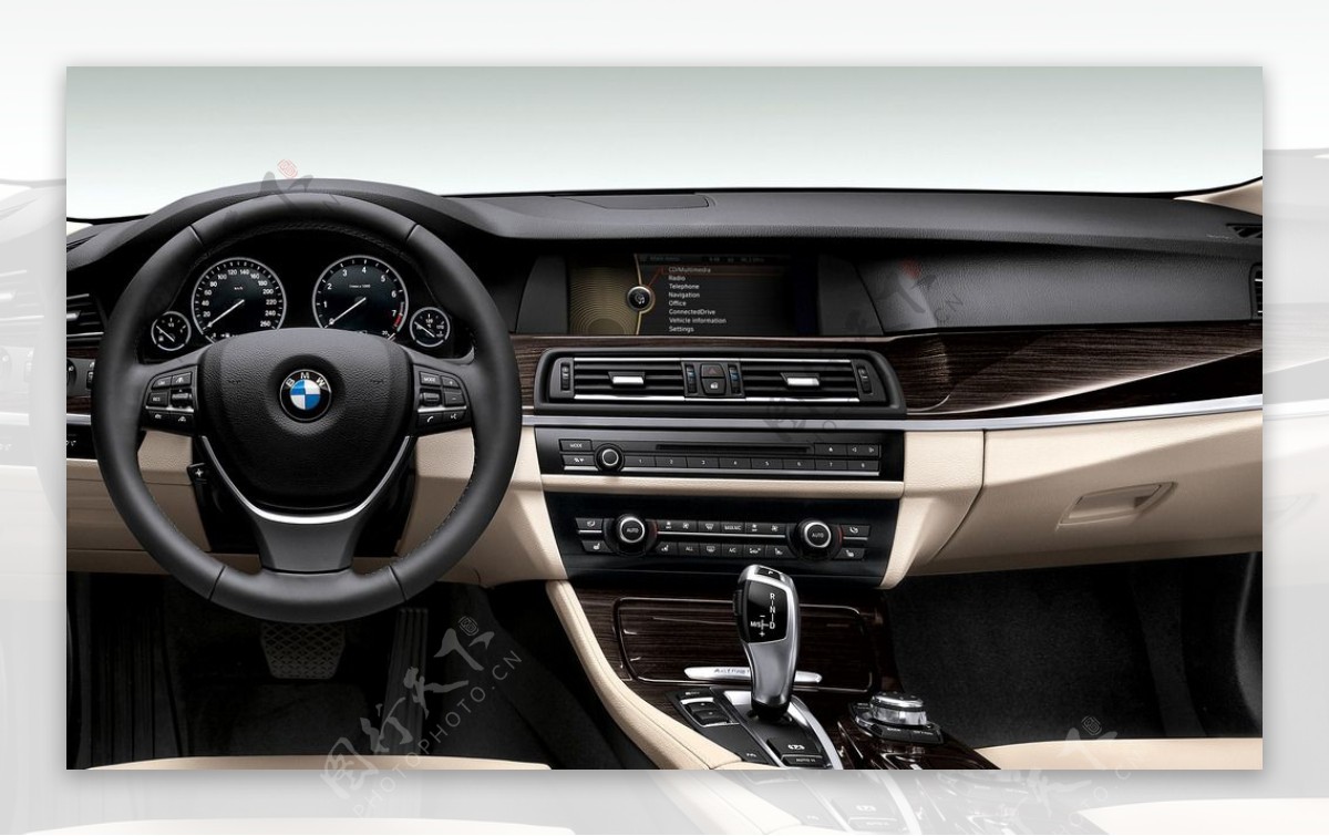 全新BMW5系高效混合动力图片