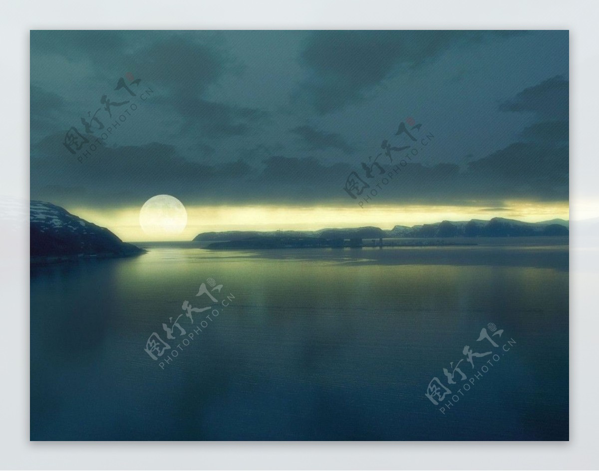 湖光月色图片