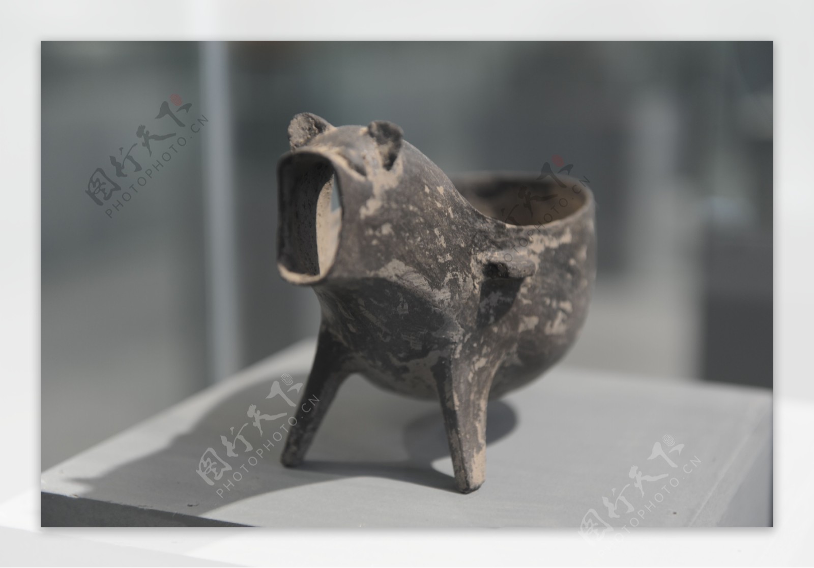 新石器时期183龙山文化蛋壳陶匜图片