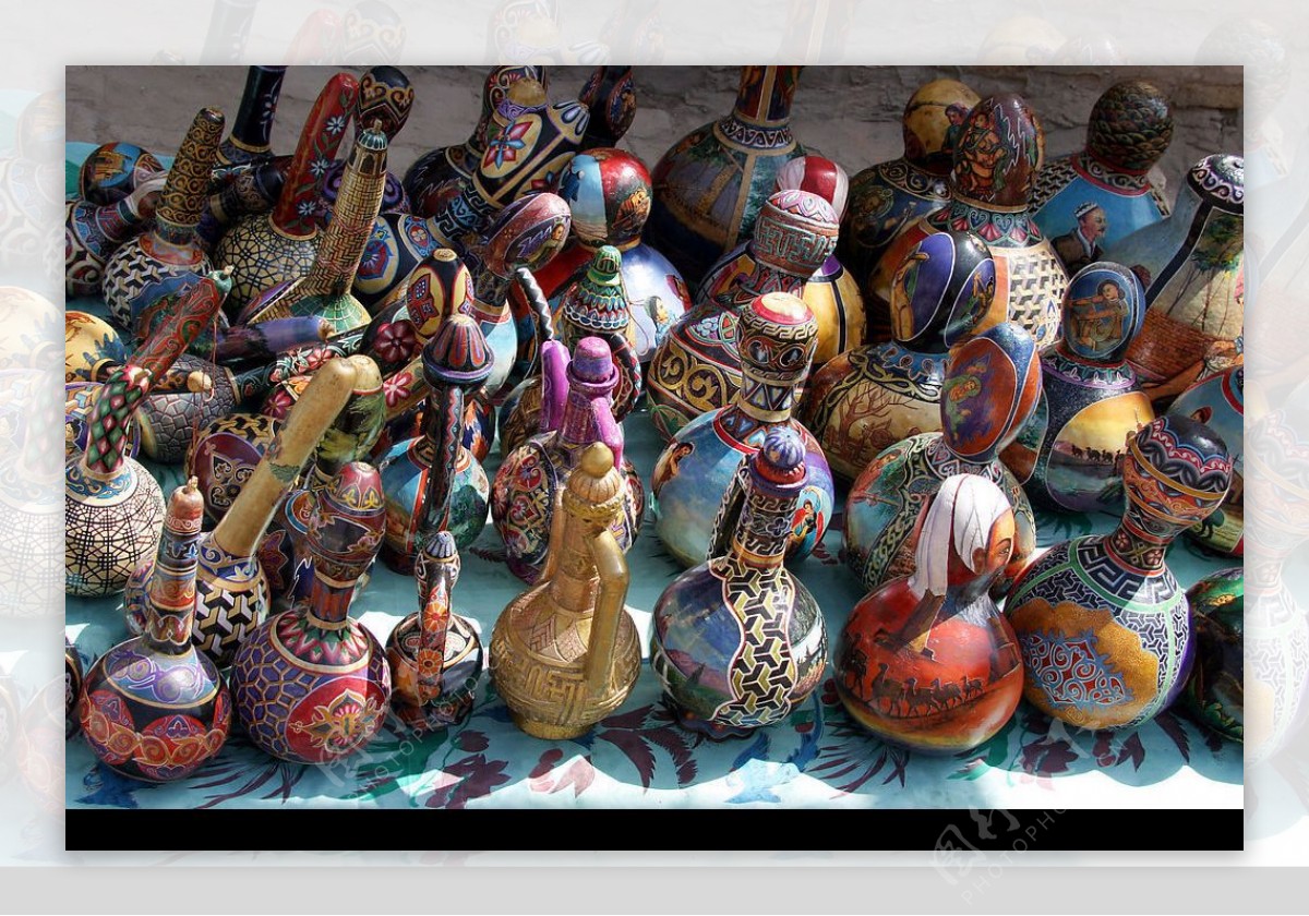 新疆传统文化陶罐手工艺艺术品图片