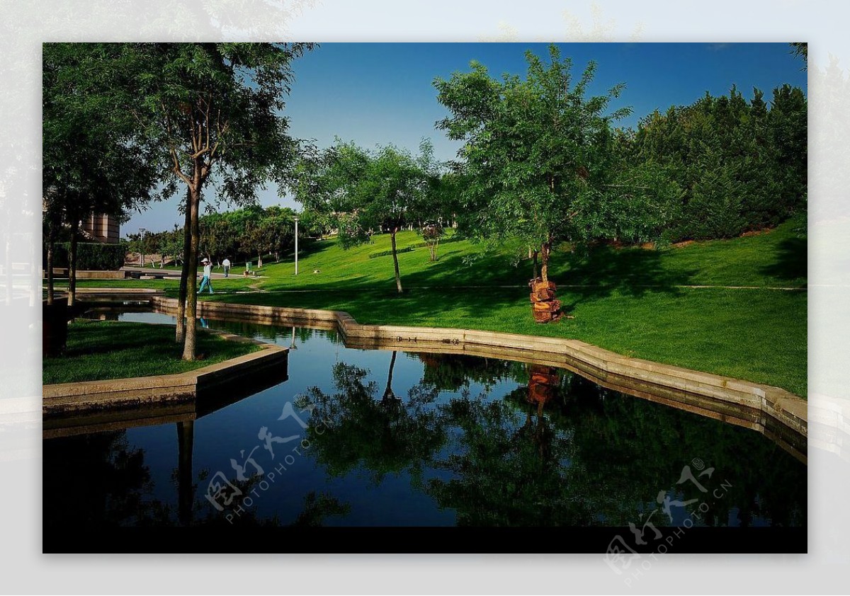 青岛雕塑园水池图片