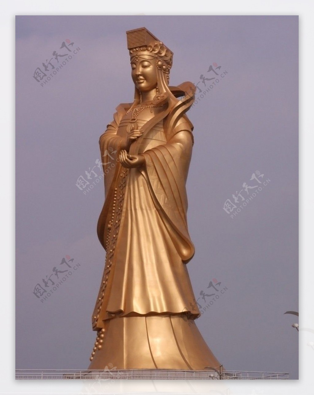 海上女神妈祖雕像图片