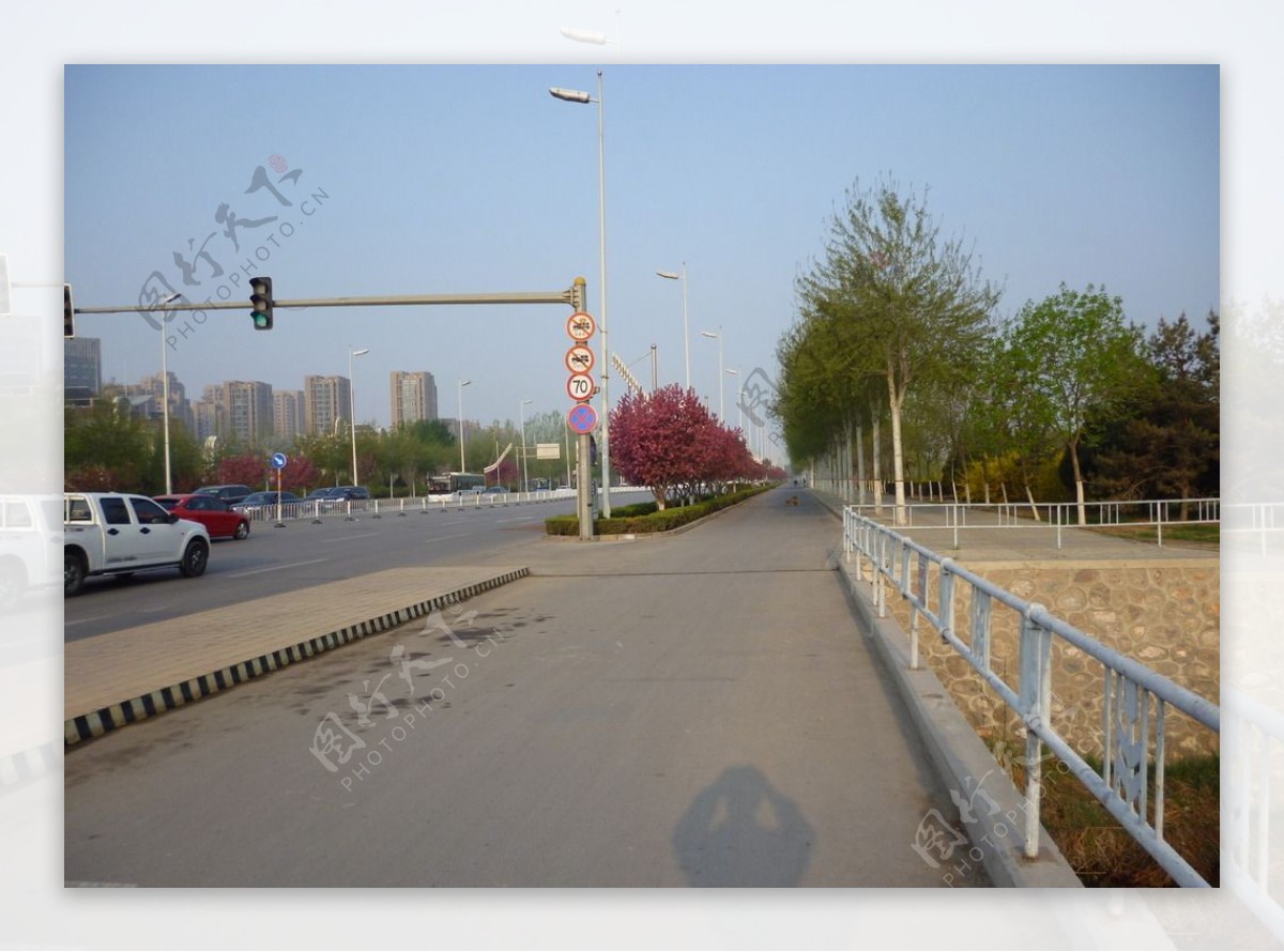 北京路边的风景图片