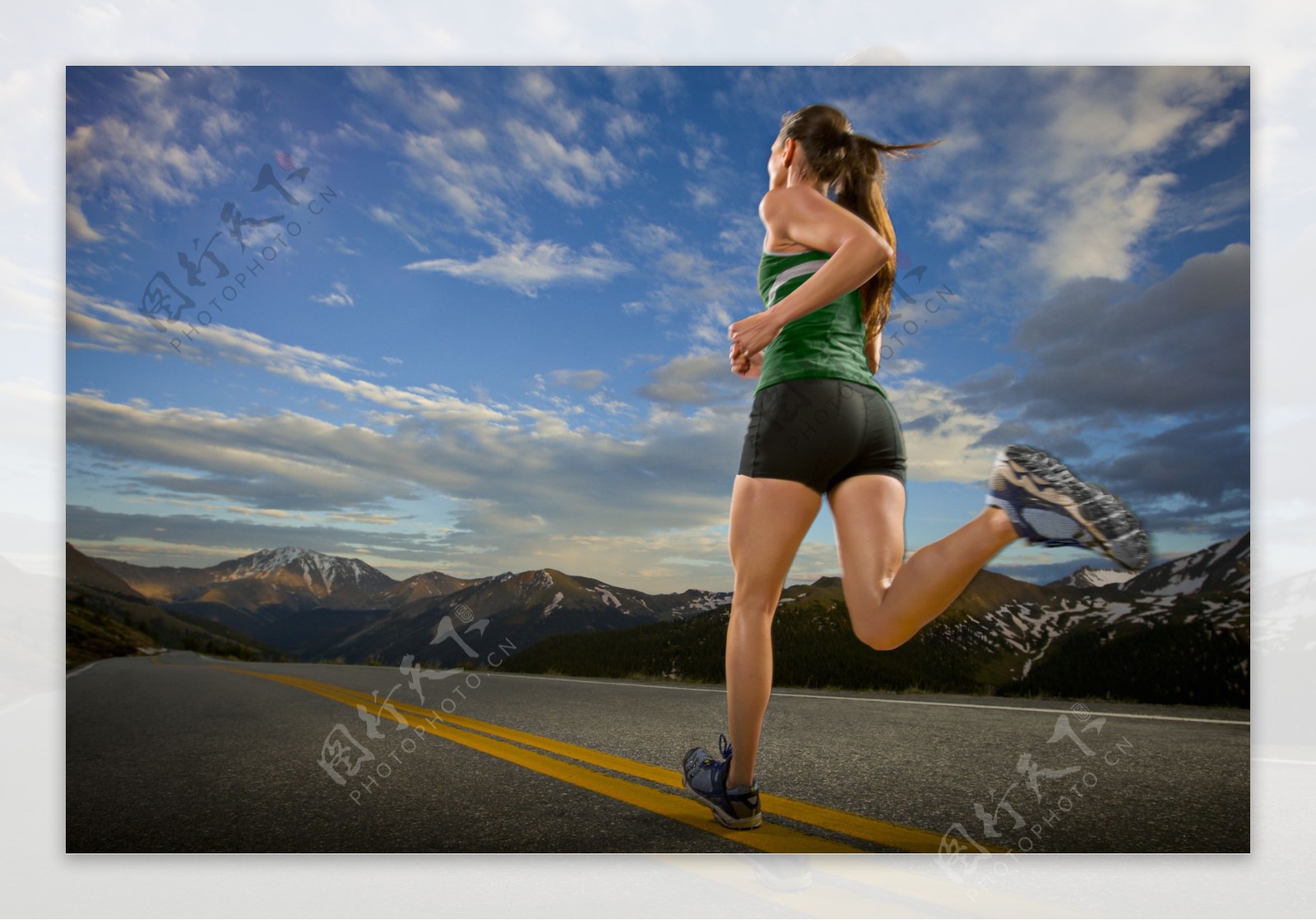 奔跑在向上的路上图片素材-正版创意图片500487347-摄图网