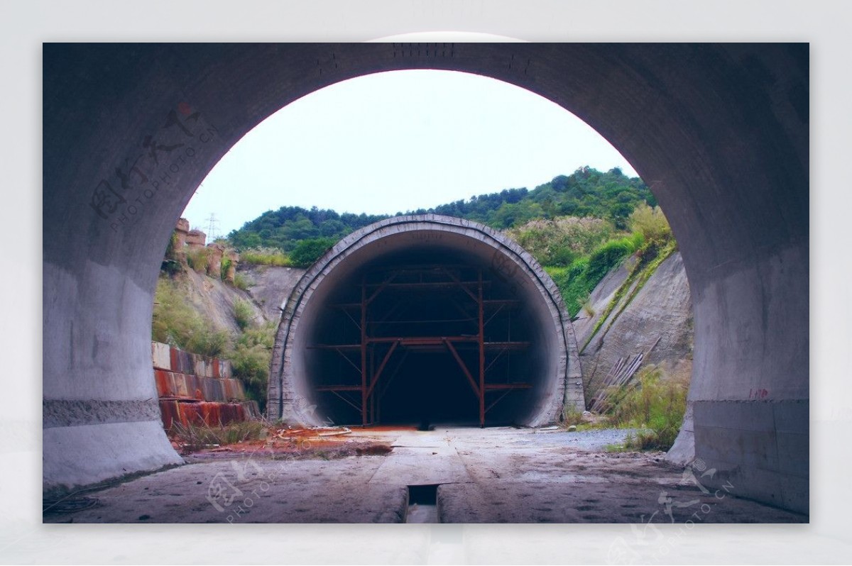 铁建工程排塘山双隧道图片