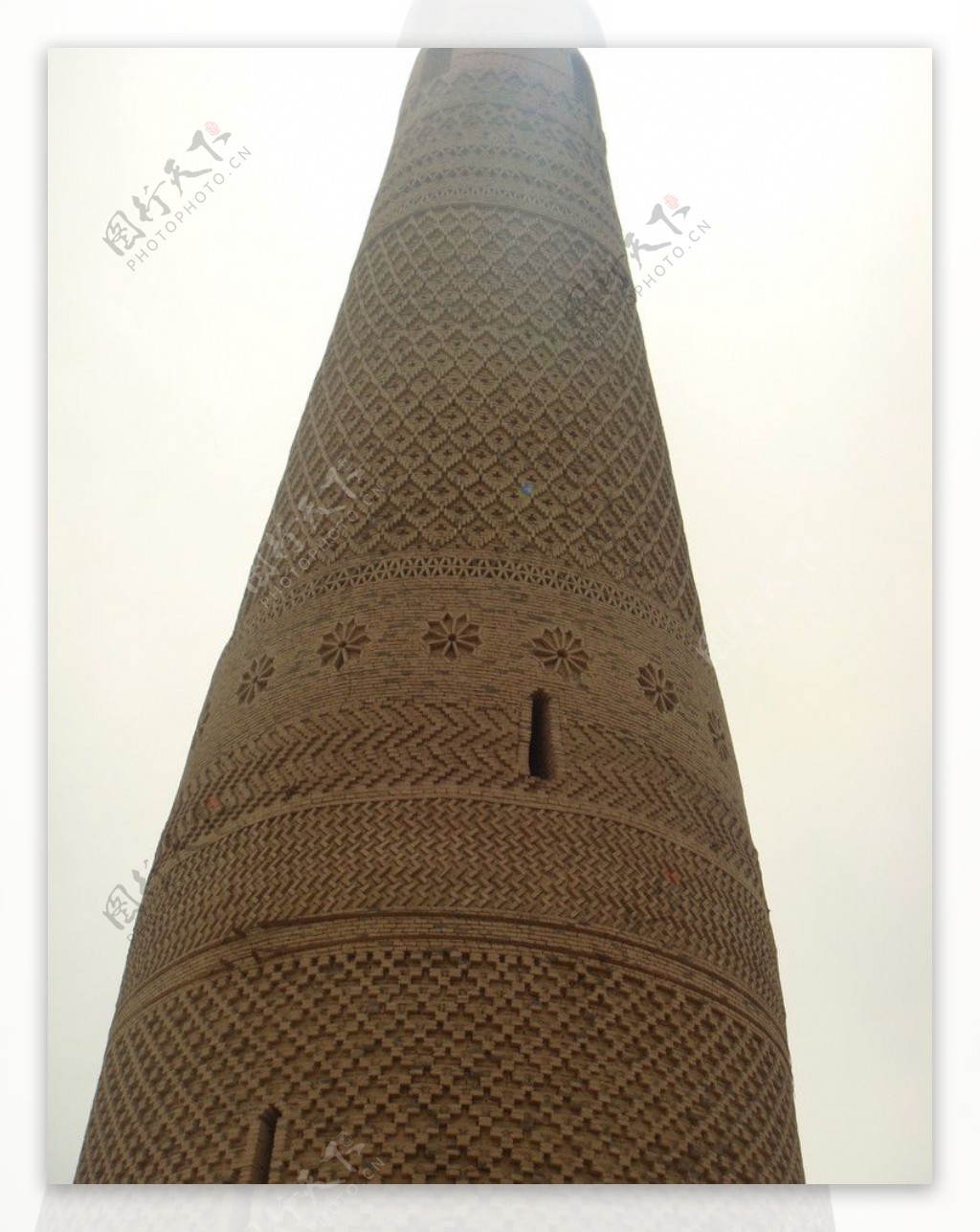 新疆吐鲁番苏公塔细部砖雕纹理图片