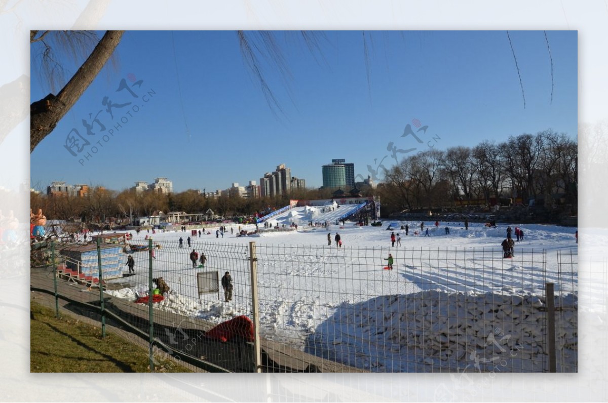 滑雪场图片