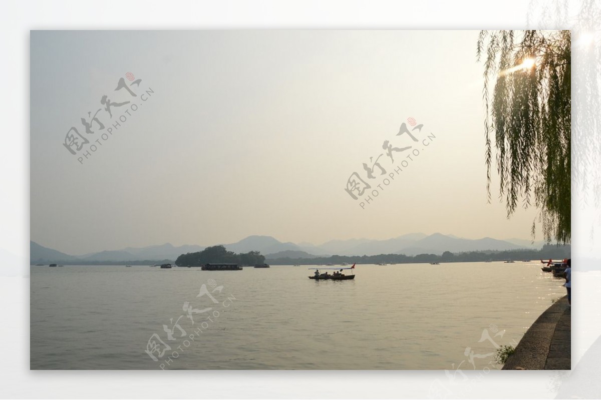 湖面风景图片