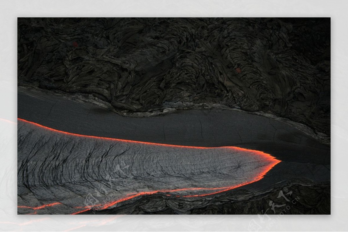 火山溶岩流图片