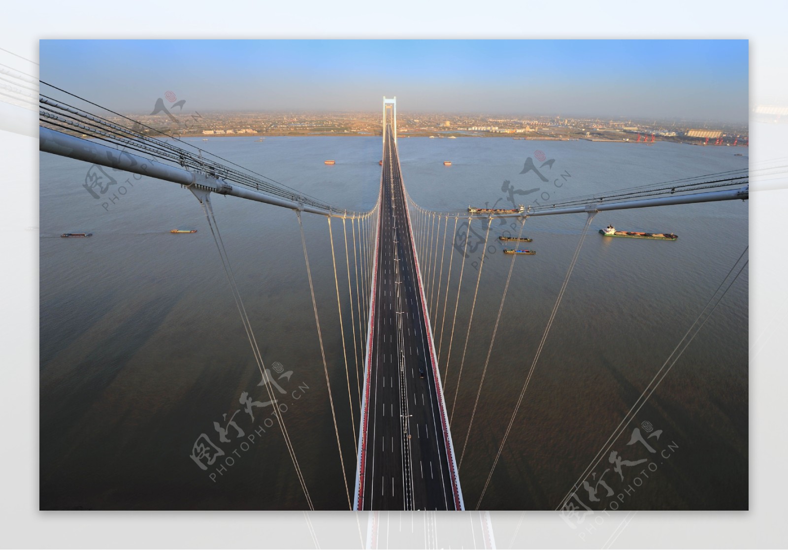 泰州长江大桥俯瞰图片