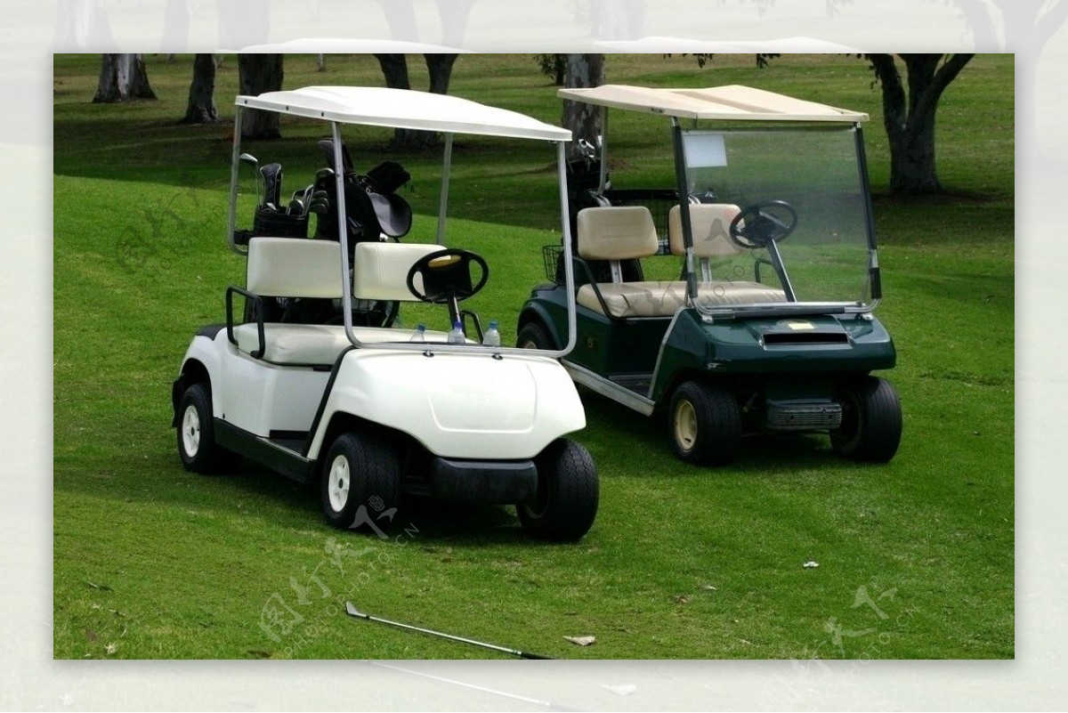 高尔夫球车图片