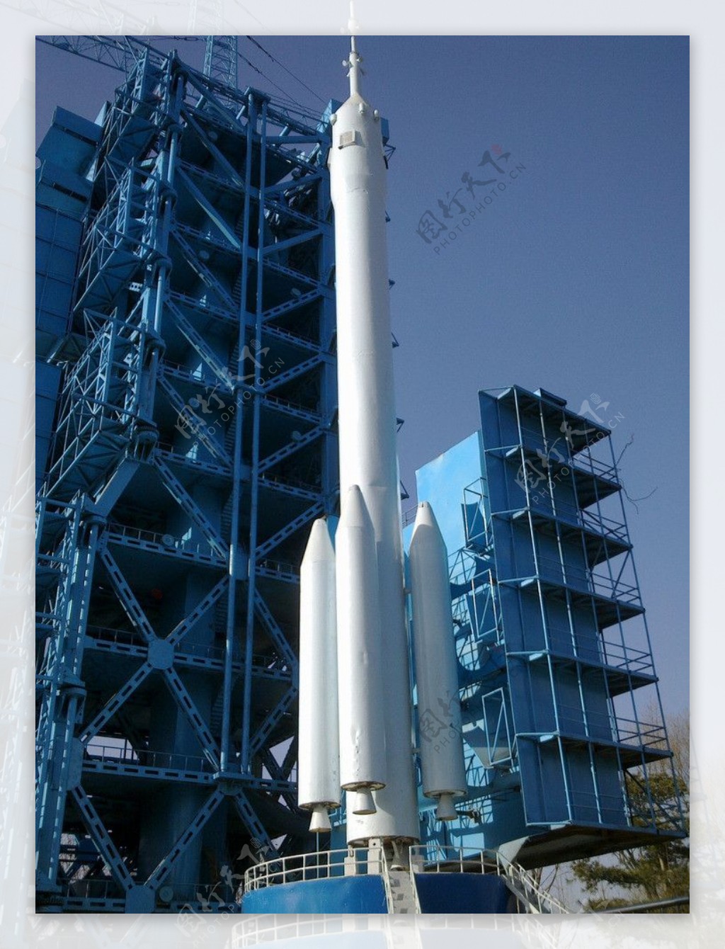 火箭发射塔图片
