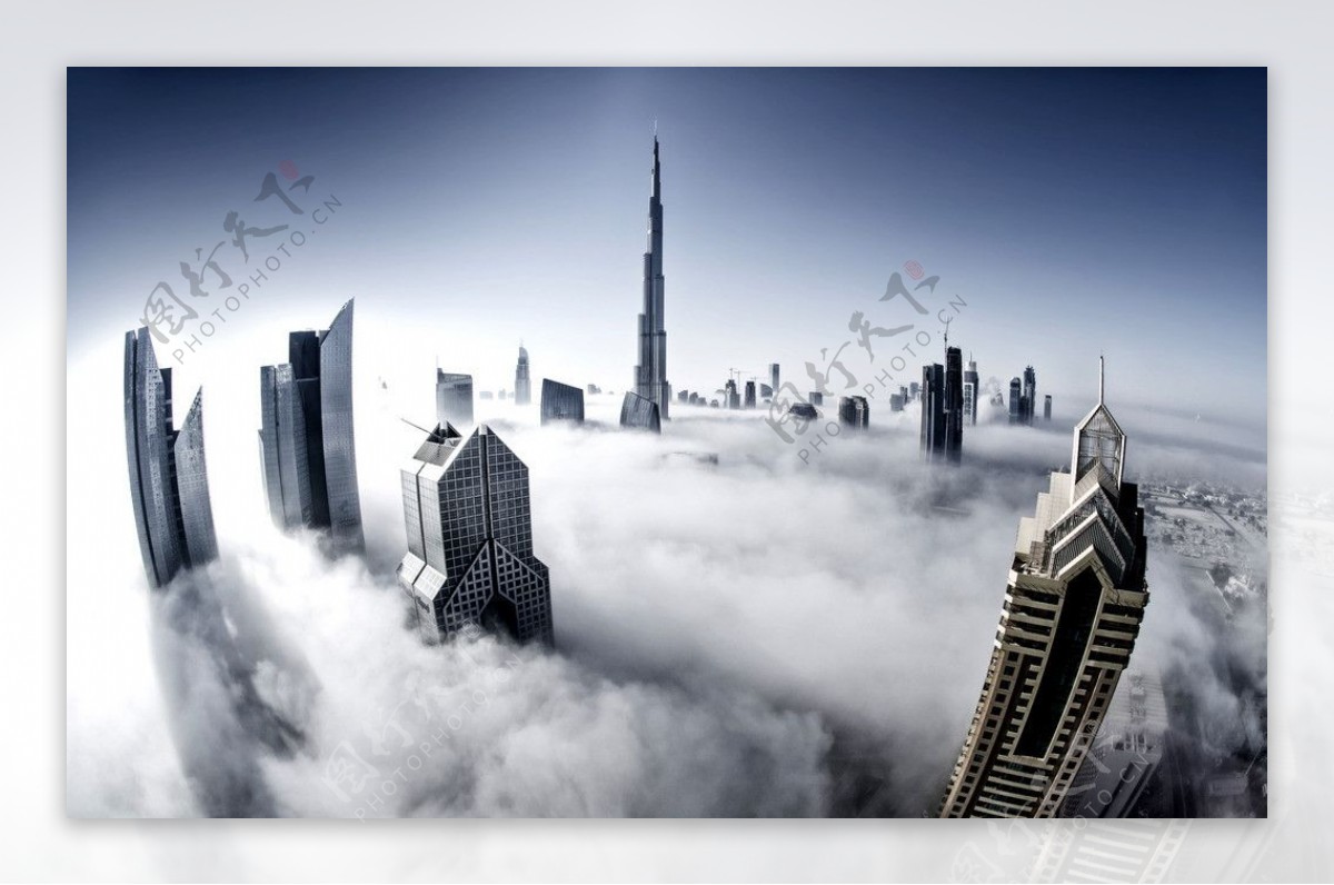 高耸入云的大楼图片