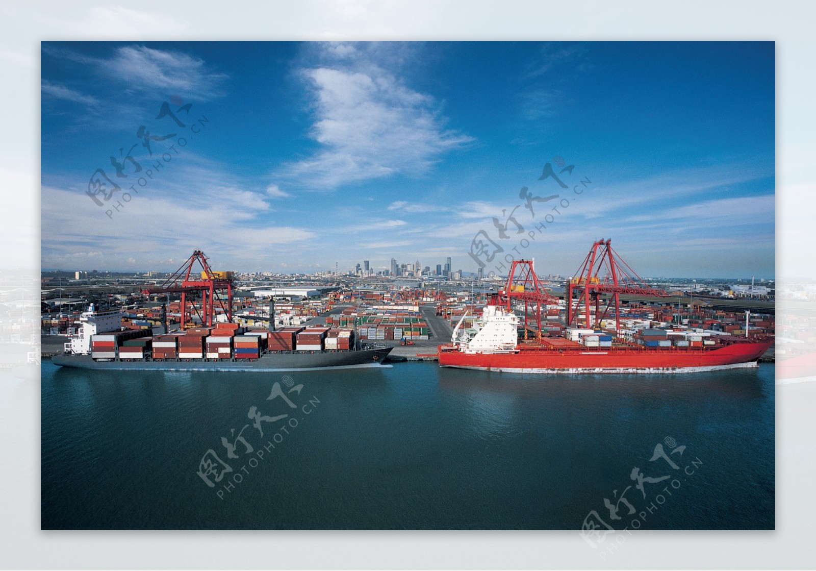 商业码头轮船货船图片