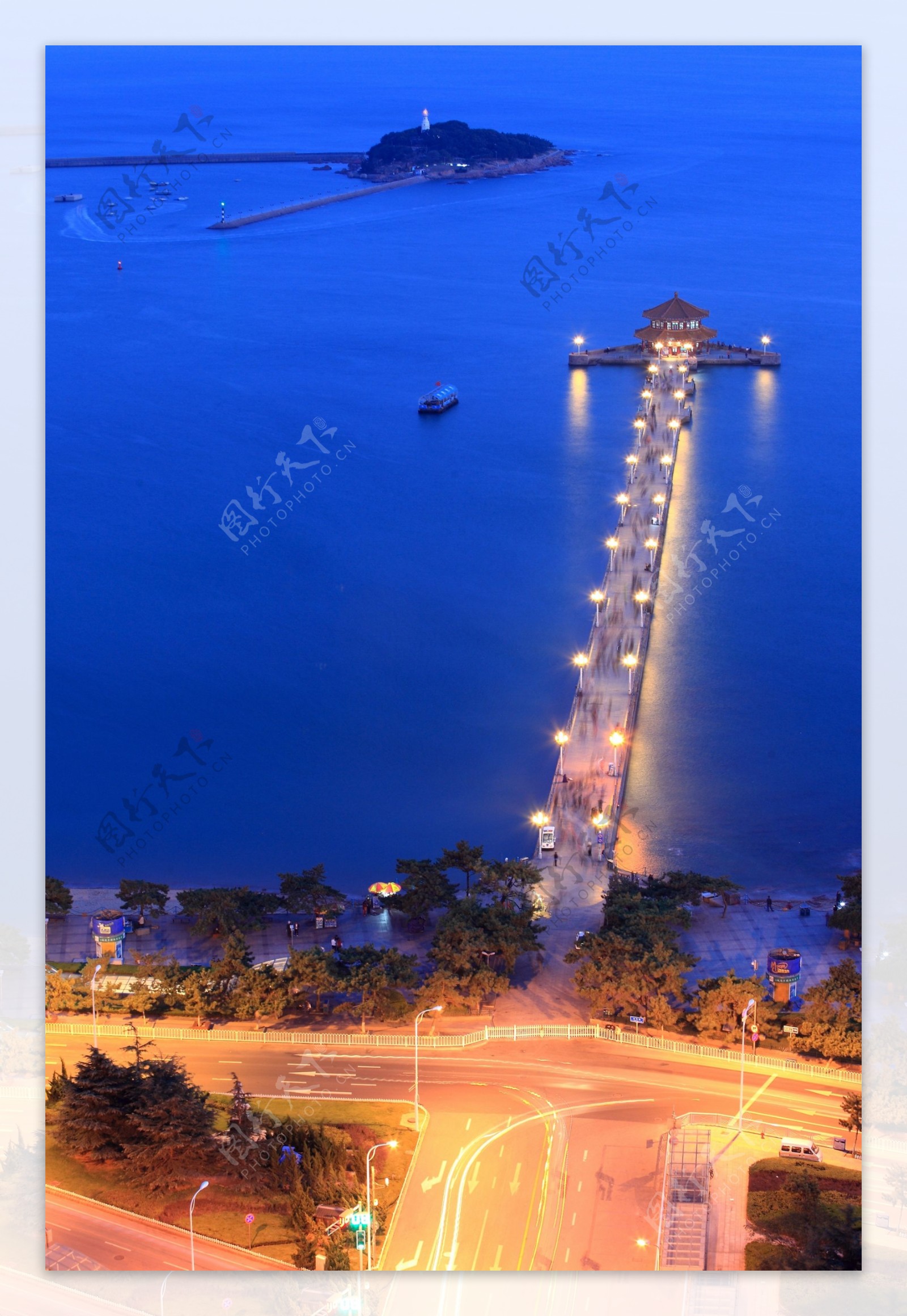 青岛栈桥夜景图片