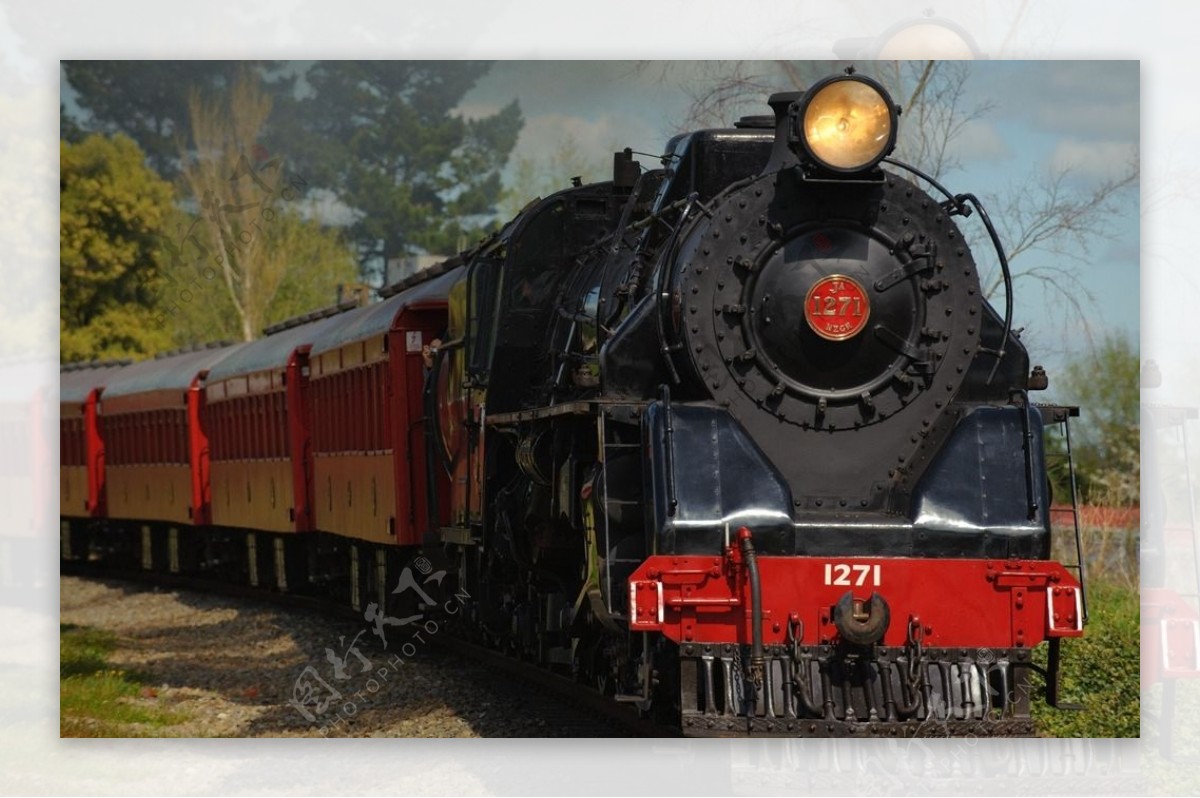 北京798艺术区的蒸汽机车高清图片下载-正版图片500979640-摄图网