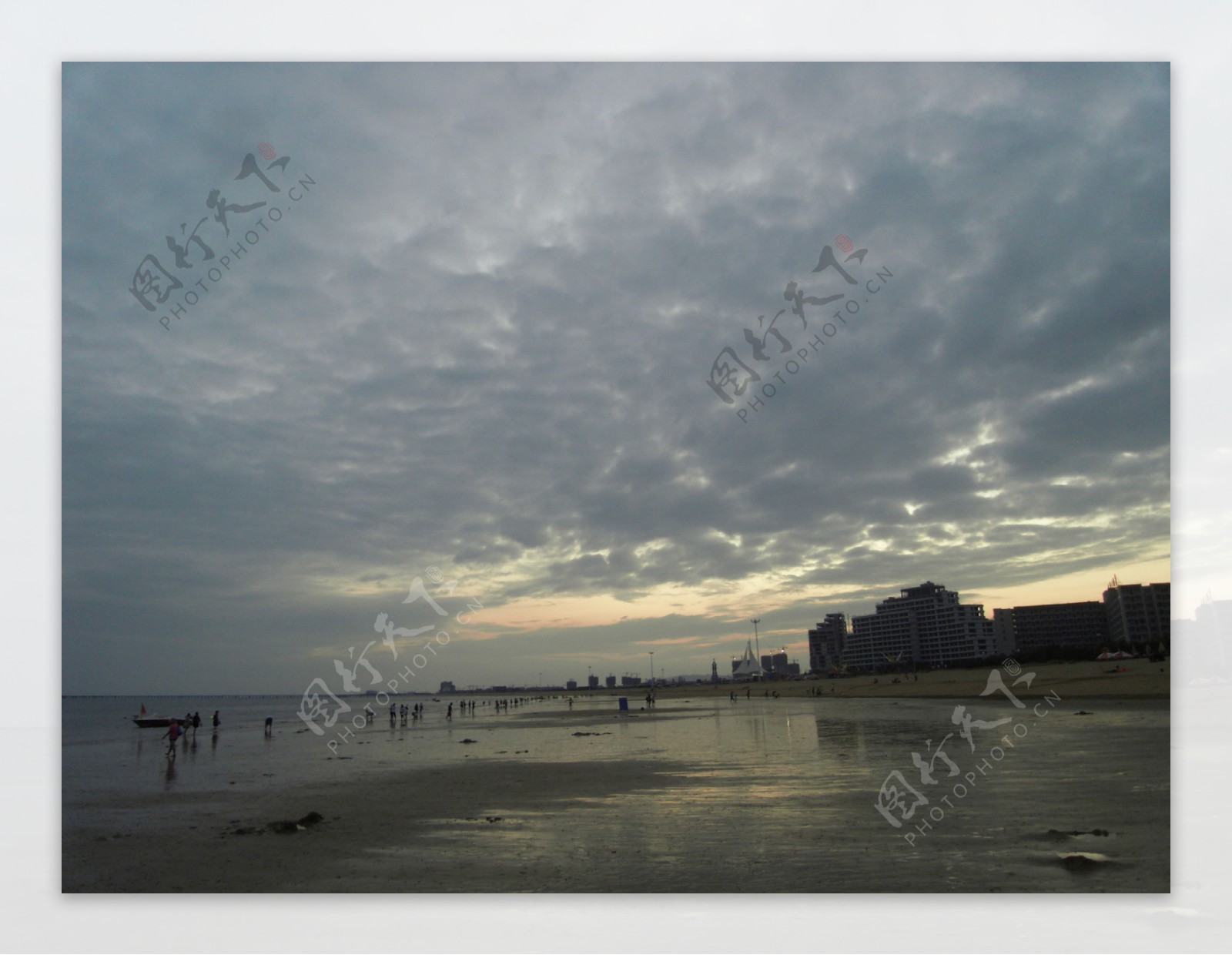Fotos gratis : Nublado nubes, rayo de sol, mar, playa, puesta de sol ...