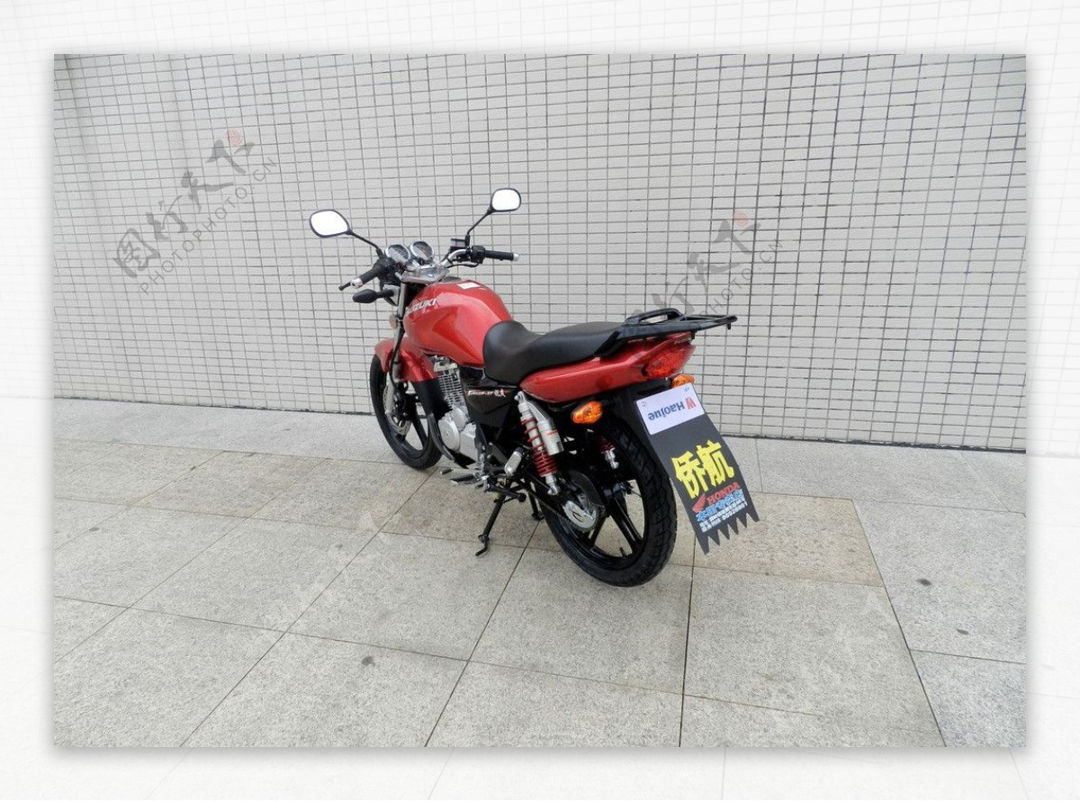 摩托车1253f红图片