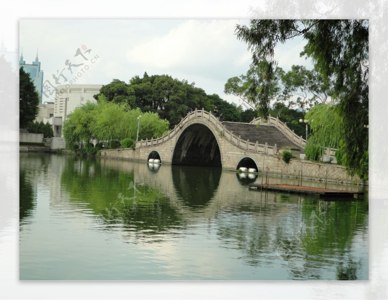 西湖拱桥图片