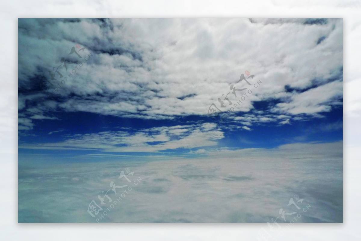 飞机上的天空图片