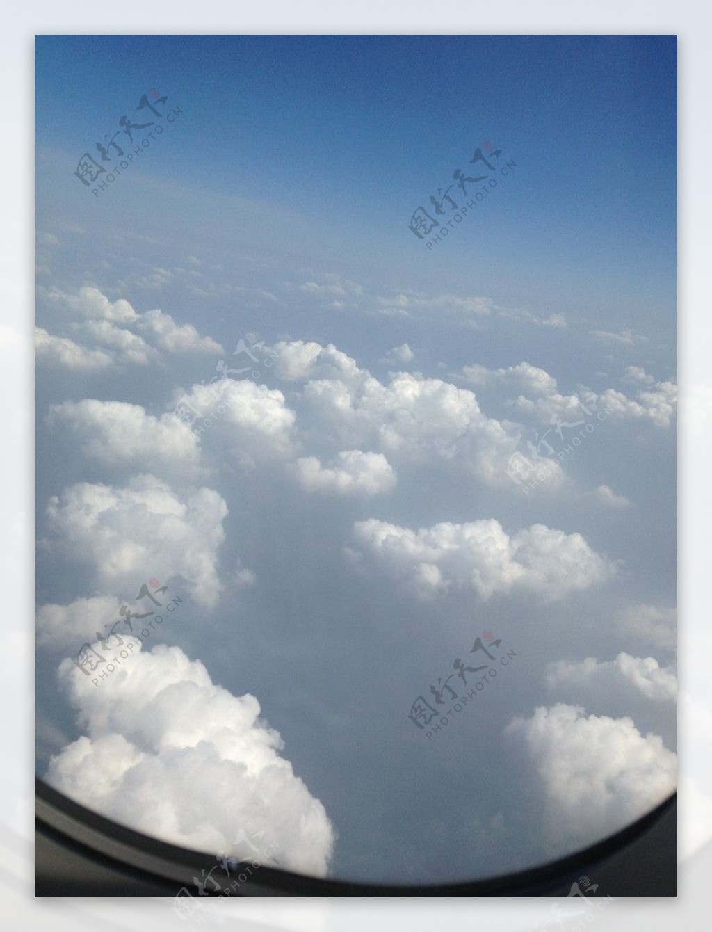 飞机舱外风景图片