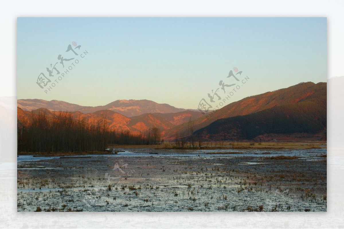 湖泊山水蓝天白云泸沽湖西昌湖水风景雪山沼泽旅游公路高清大图落日图片