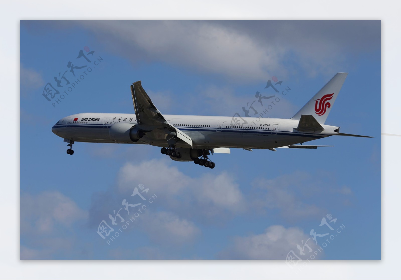 国航波音777客机图片