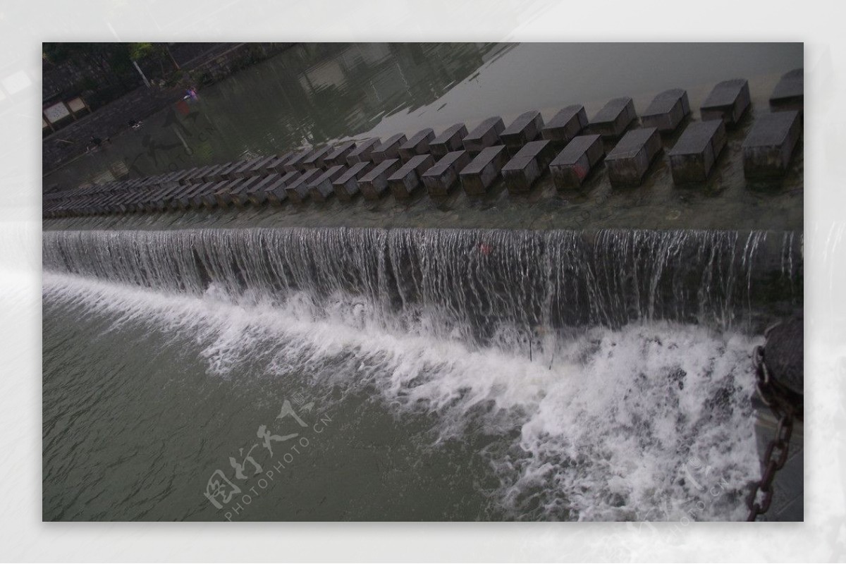 护城河石板桥图片