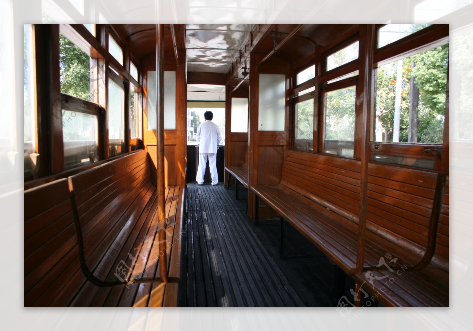 老上海有轨电车车厢图片