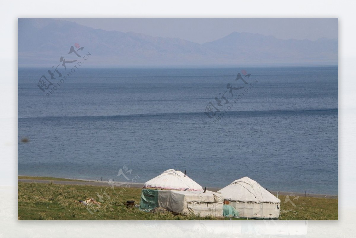 新疆美景赛里木湖图片