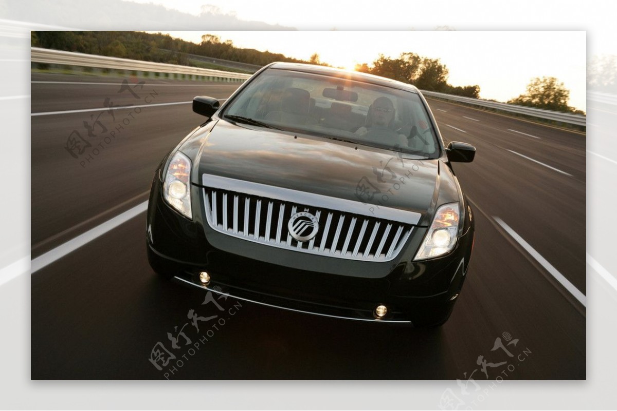 福特水星2010版油电动力轿车图片