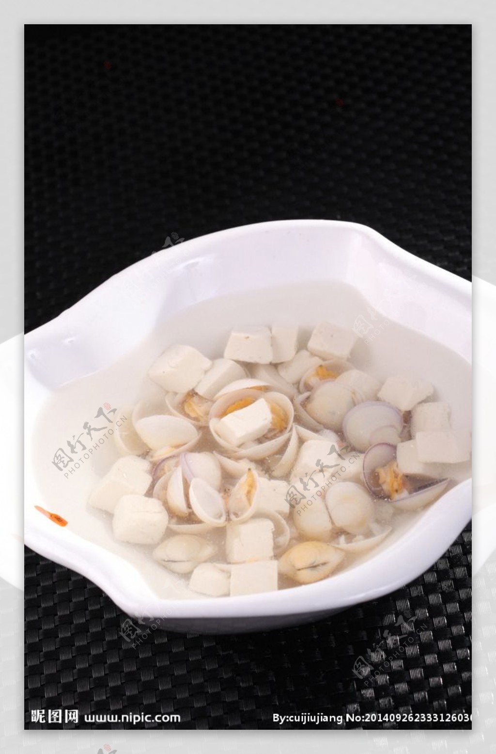 蛤蜊豆腐汤图片