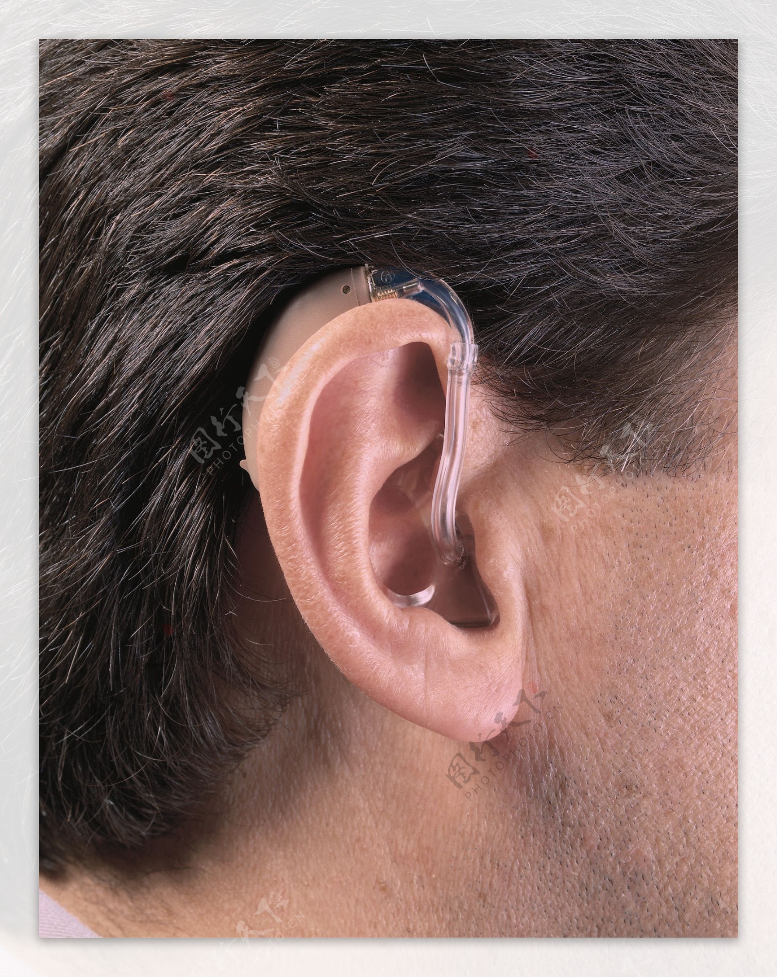 耳后式助听器佩戴外观图图片