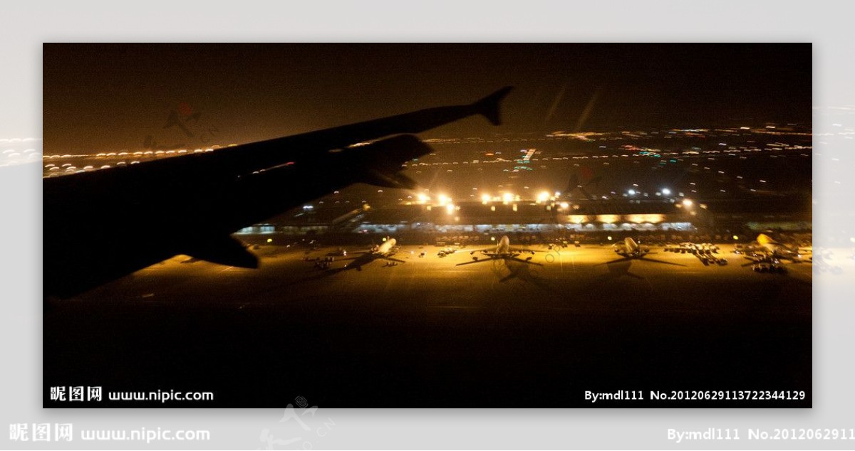 上海浦东国际机场夜景图片