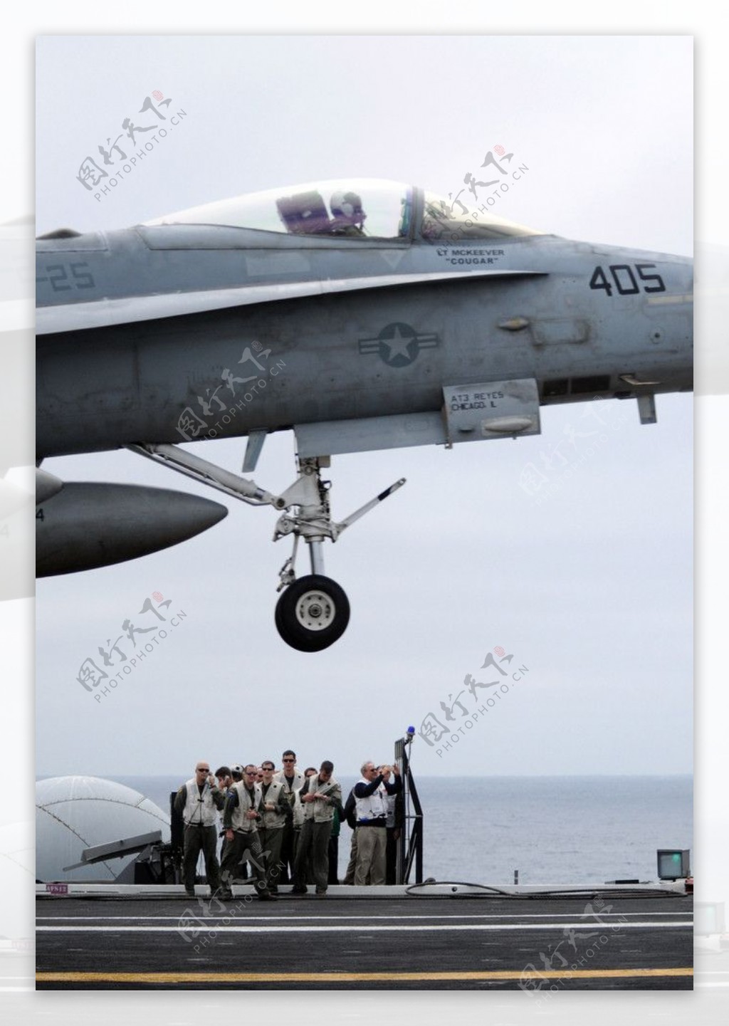 战机F18图片