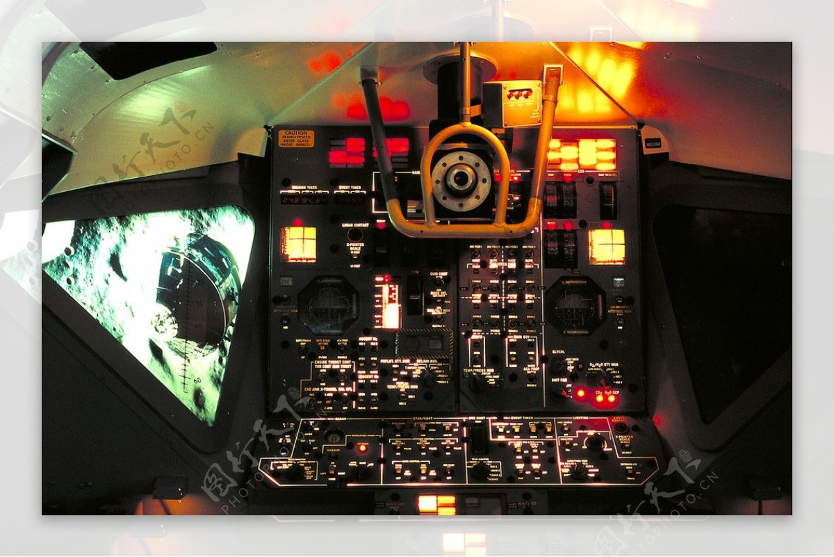 战斗机驾驶室图片