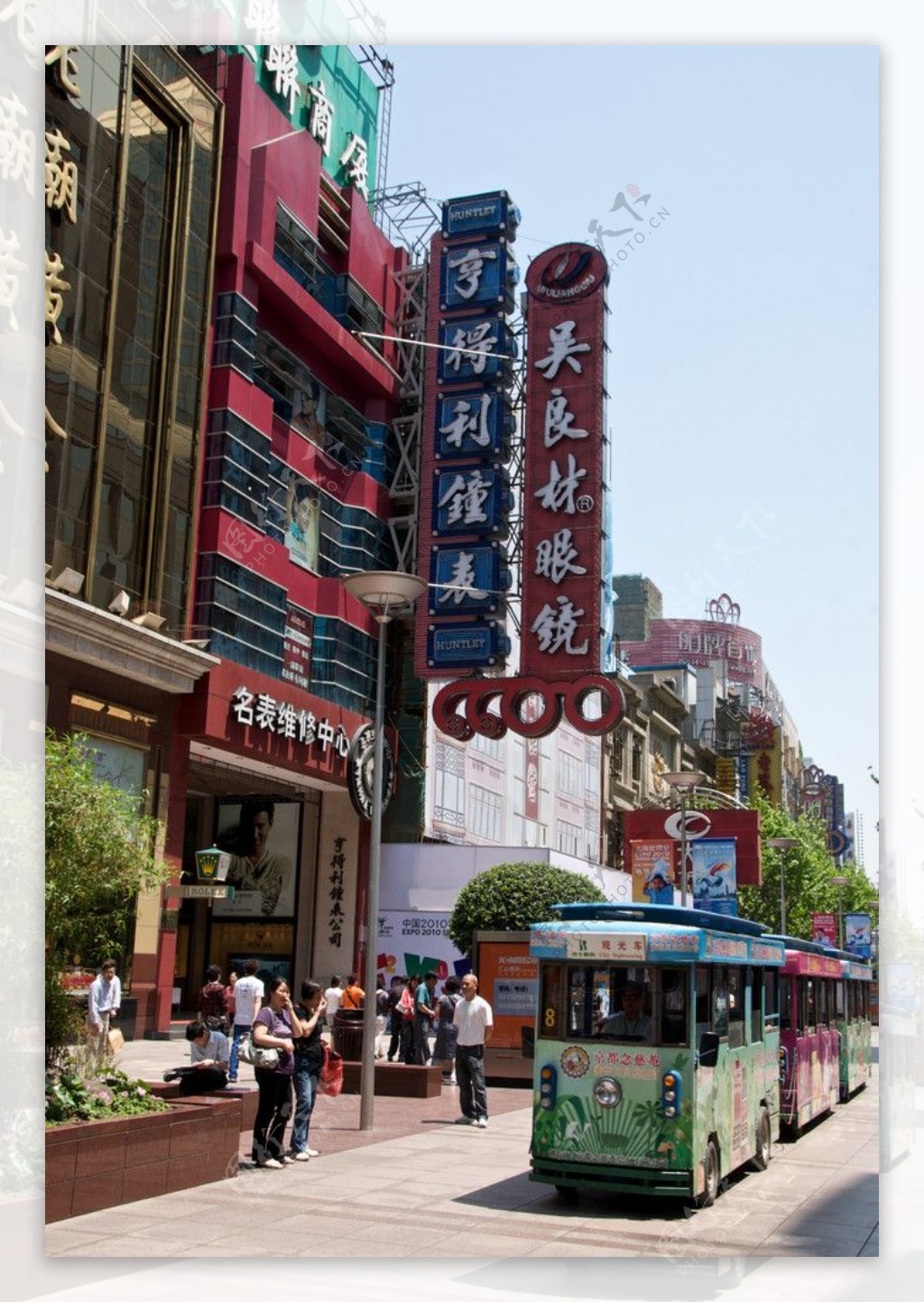 上海南京东路步行街图片