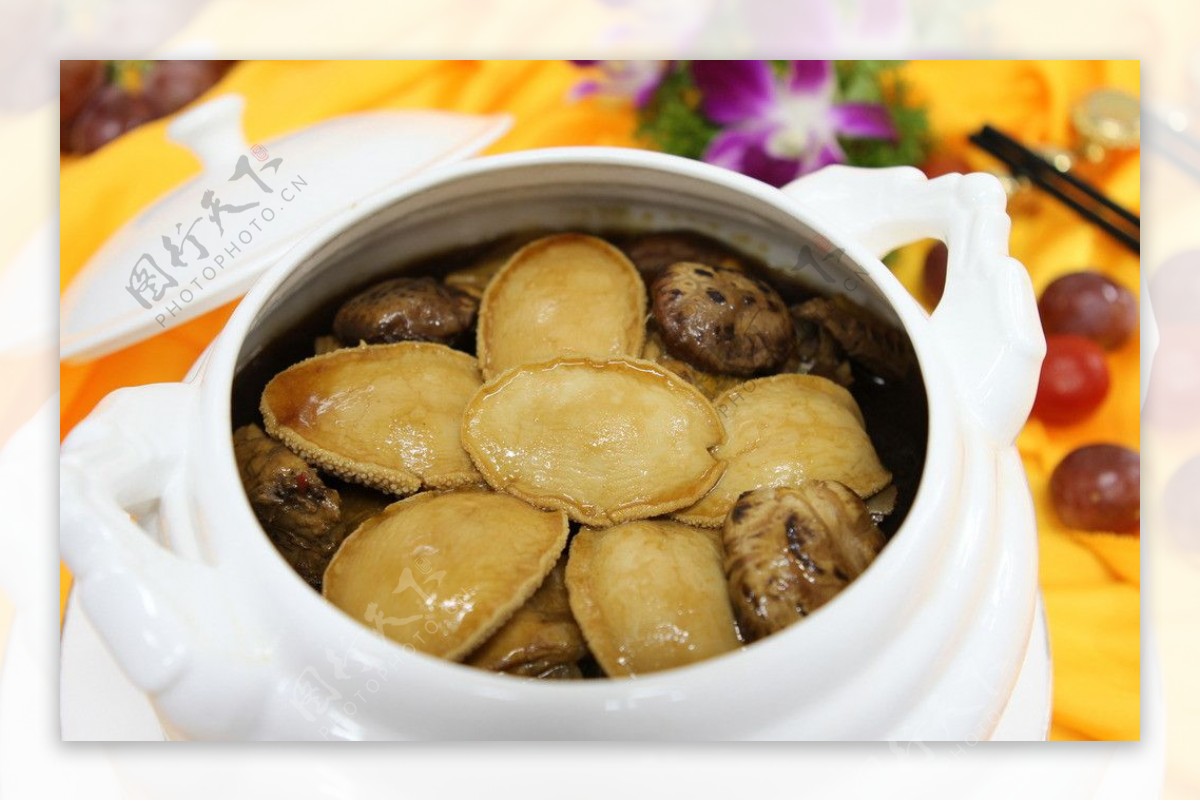美食花菇罐焖鲍鱼鸡图片
