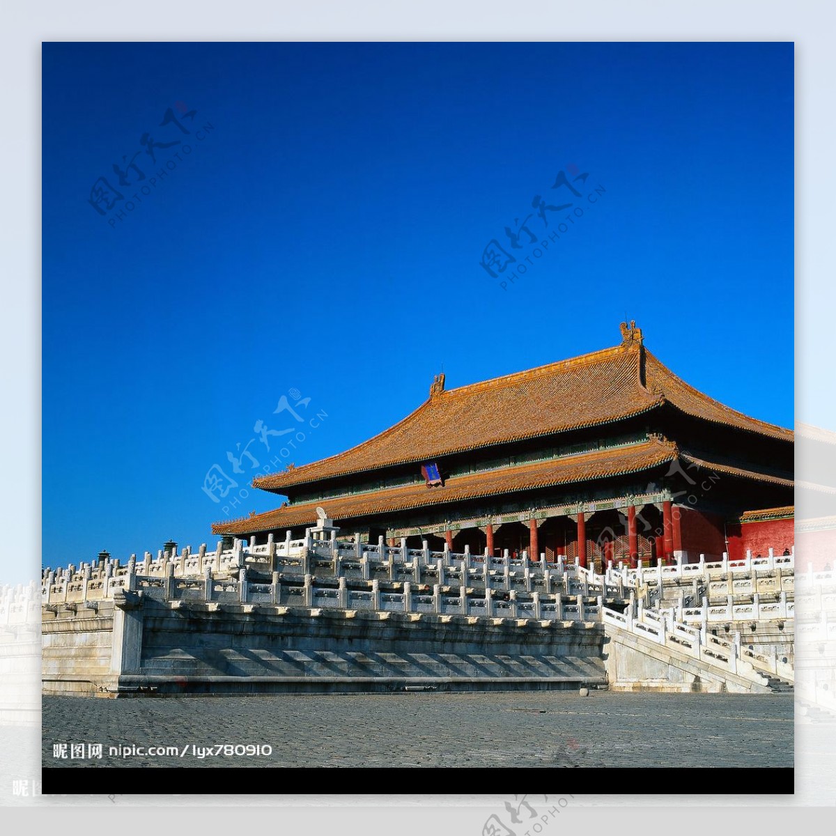 蓝天下的北京故宫图片